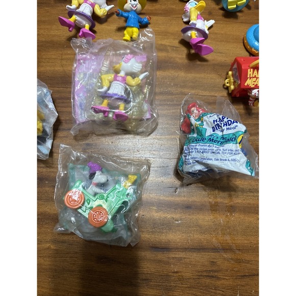 Lot Of  1994 McDonald's Happy Birthday Happy Meal Toys Chip Daisy Disney - Picture 2 of 5